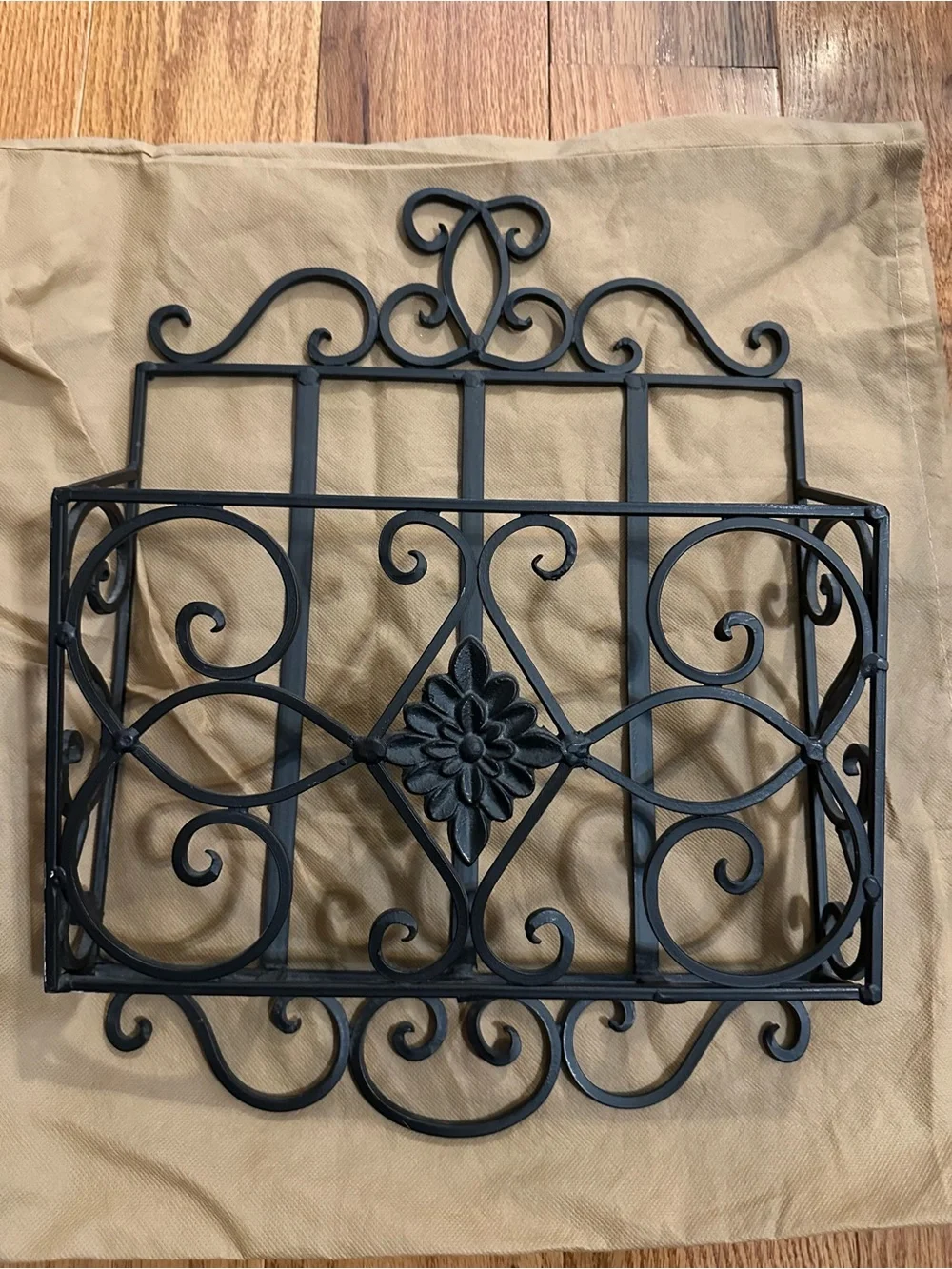 Vintage Vintage Cast Iron Wall Magazine Newspaper Mail Holder